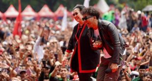 Hajatan-Rakyat-Bandung-Slank-Megawati