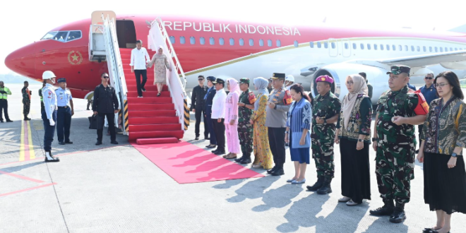 Presiden Jokowi didampingi Ibu Iriana tiba di Bandara Internasional Kualanamu, Kabupaten Deli Serdang, Sumater Utara pada Kamis (14/03/2024). (Dok. BPMI Setpres)